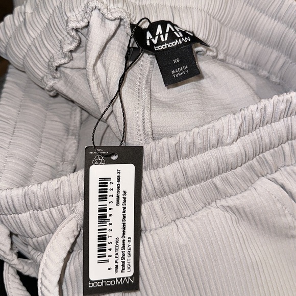 PLEATED SHORT‎ SLEEVE OVERSIZED SHIRT AND SHORT SET - Picture 4 of 5